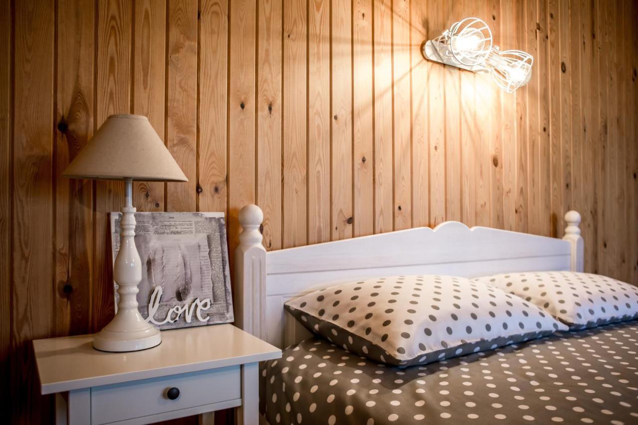 Flower Apartment Ventspils Bagian luar foto